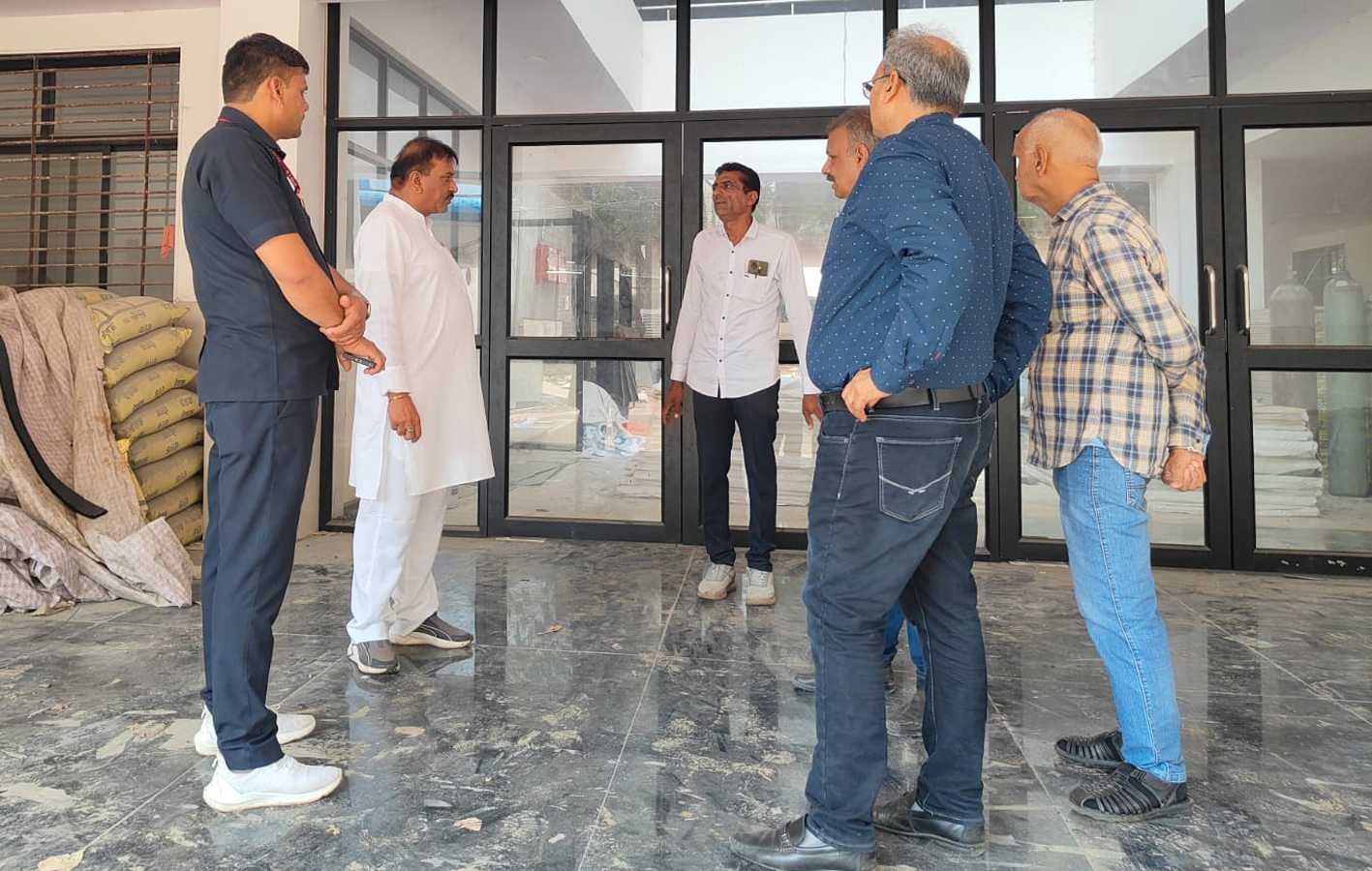 शासकीय चिकित्सालय का किया औचक निरीक्षण