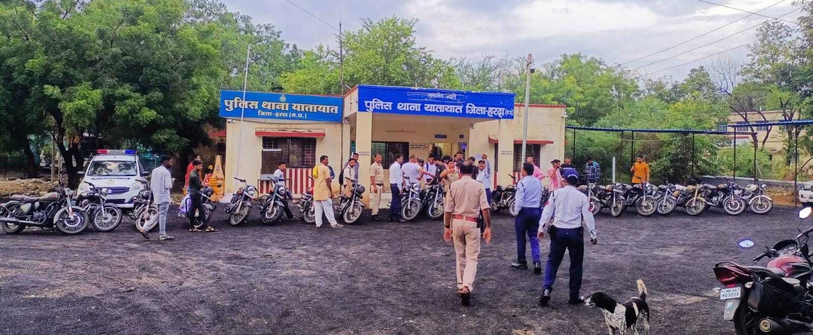 बुलट चालकों पर की कार्यवाही, 14 हजार का समन शुल्क वसूला