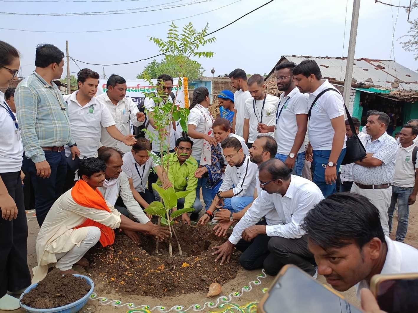 कलेक्टर ने ‘जल गंगा संवर्धनÓ अभियान का किया शुभारम्भ  