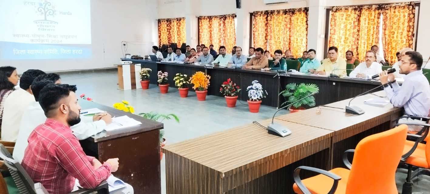 बच्चों में नियमित टूथ ब्रश करने की आदत विकसित करें: कलेक्टर  
