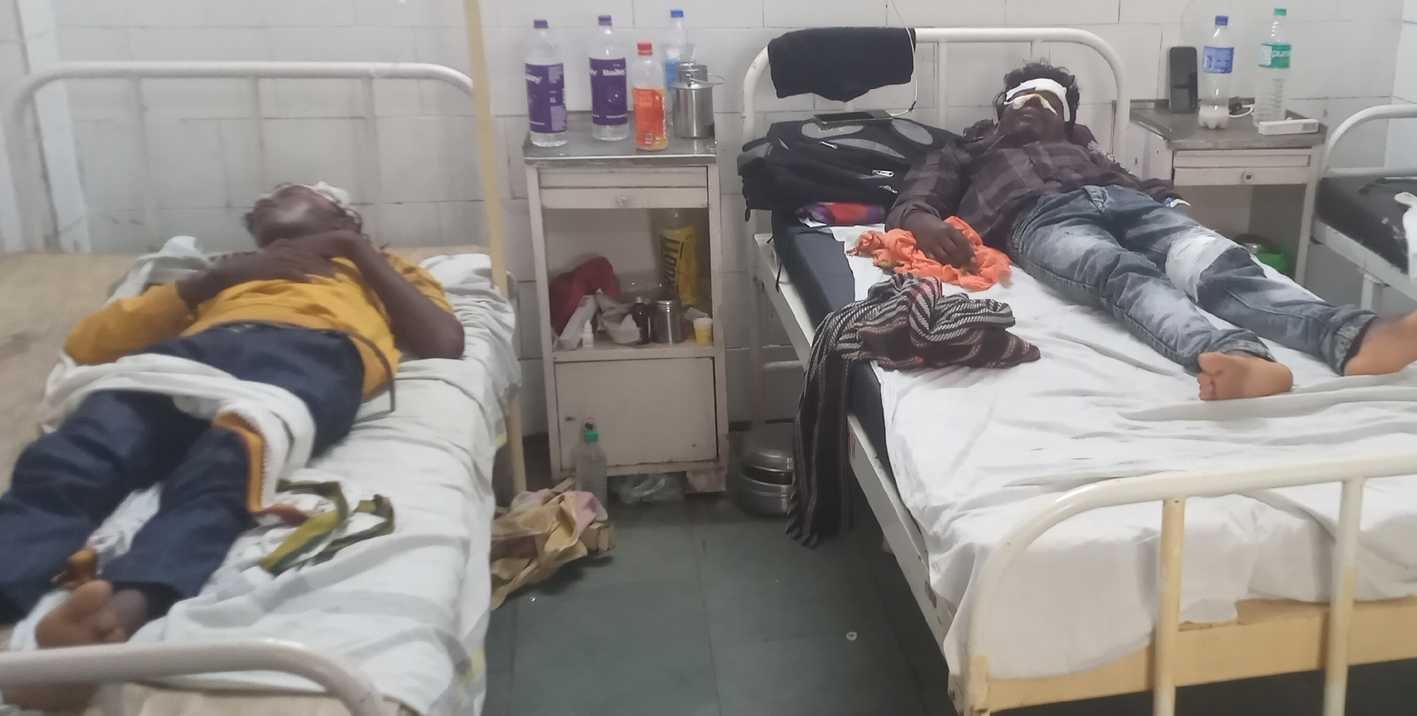 दो अलग-अलग सड़क हादसे में ६ घायल
