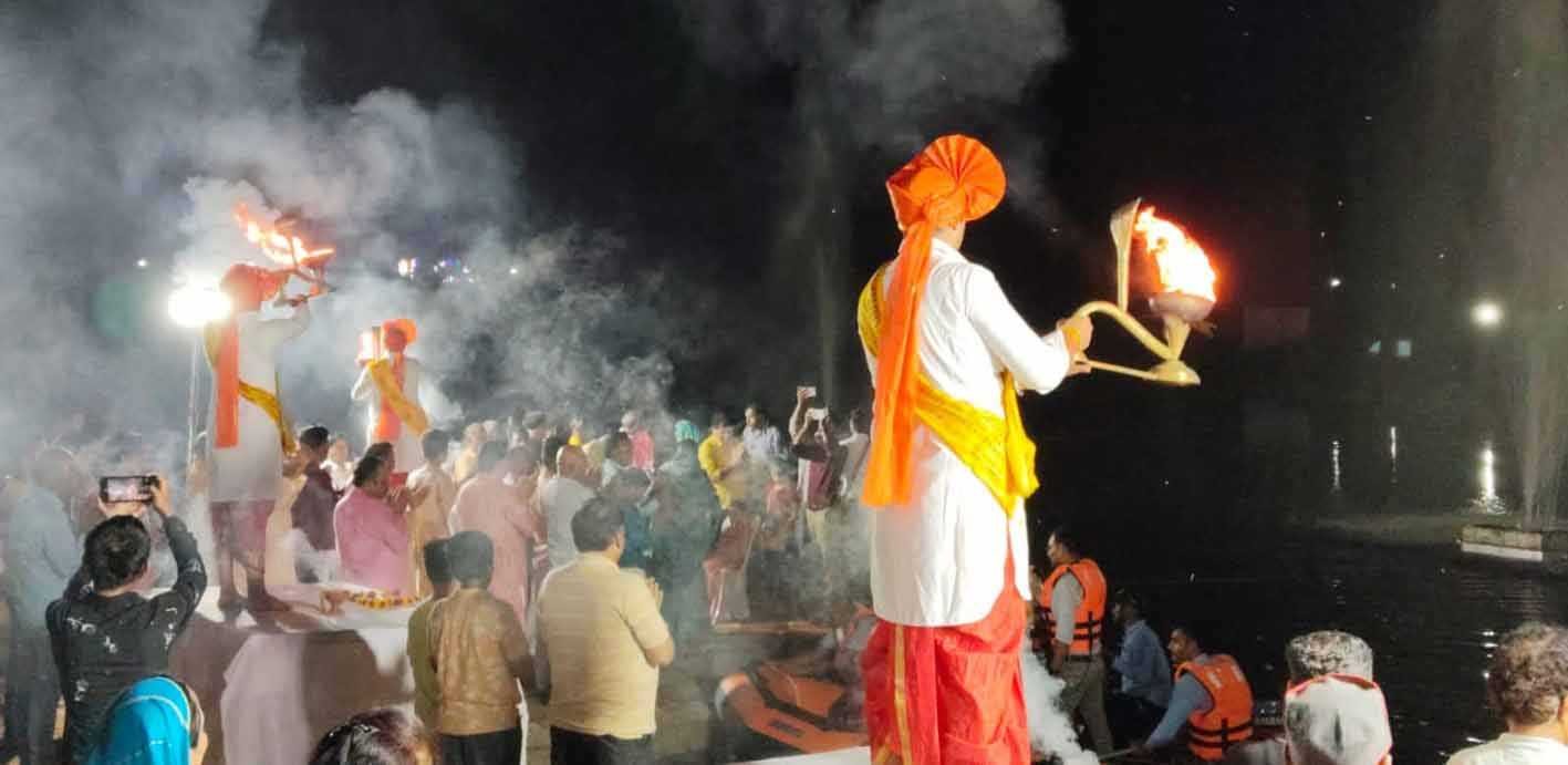 गंगा आरती के साथ संपन्न हुआ जल गंगा संवर्धन अभियान