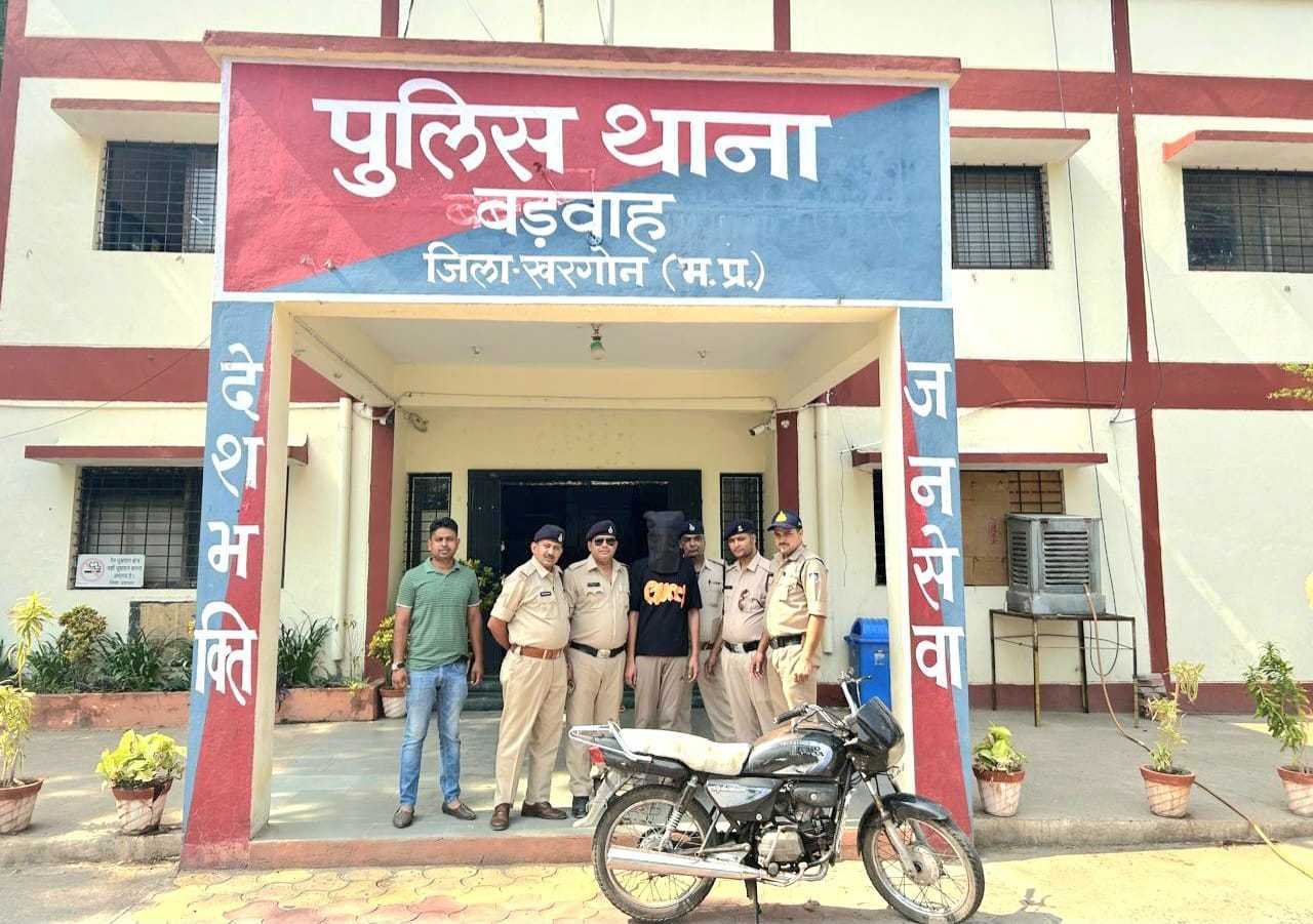 नावघाट खेड़ी स्थित पोस्ट ऑफिस पर लूट करने वाला आरोपी गिरफ्तार
