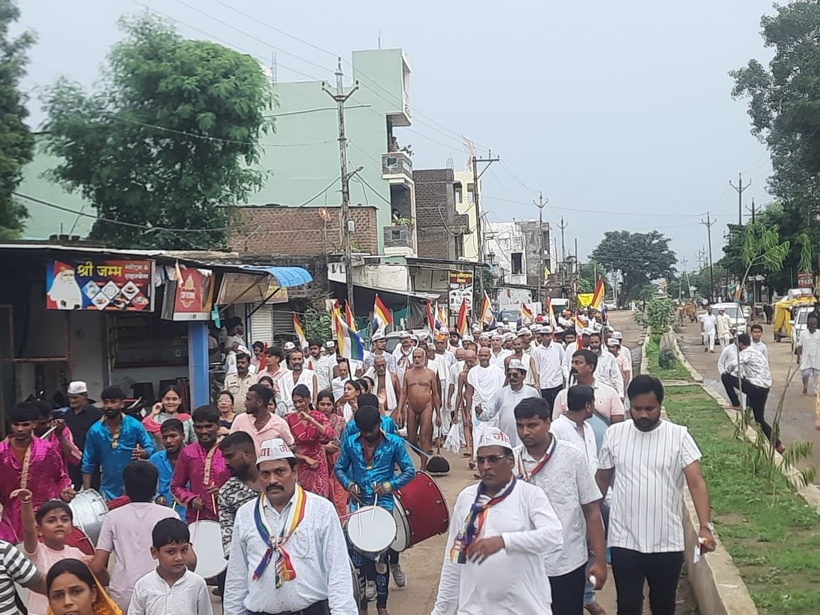 जैन समाजजनों ने की भव्य आगवानी