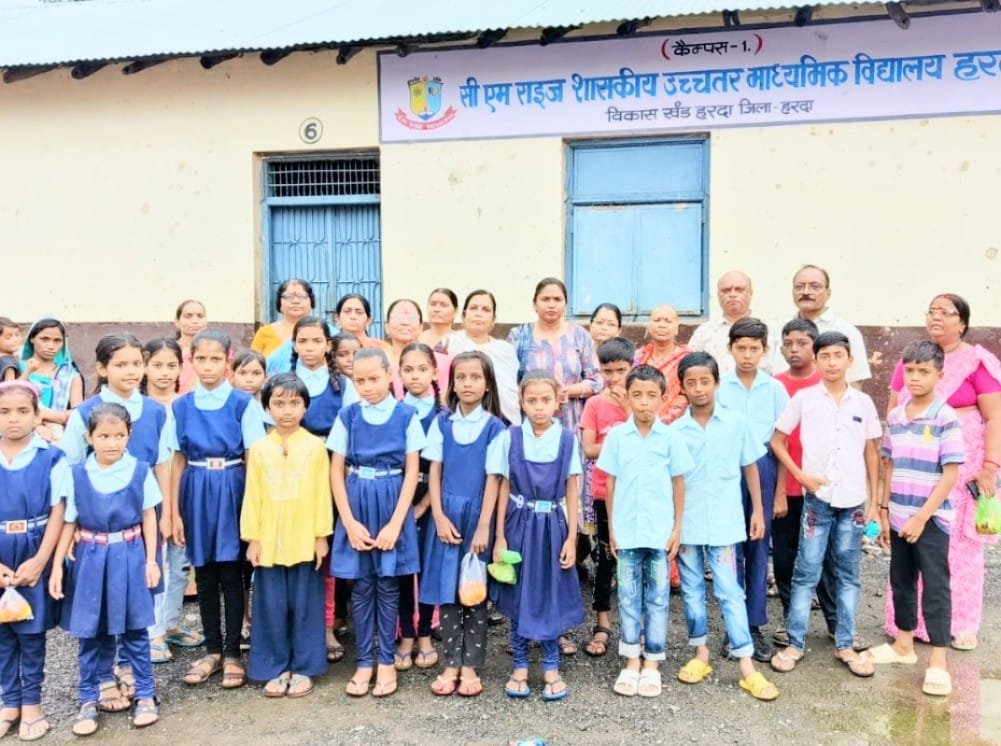 गुरु जीवन के मार्गदर्शक : सीमा निराला