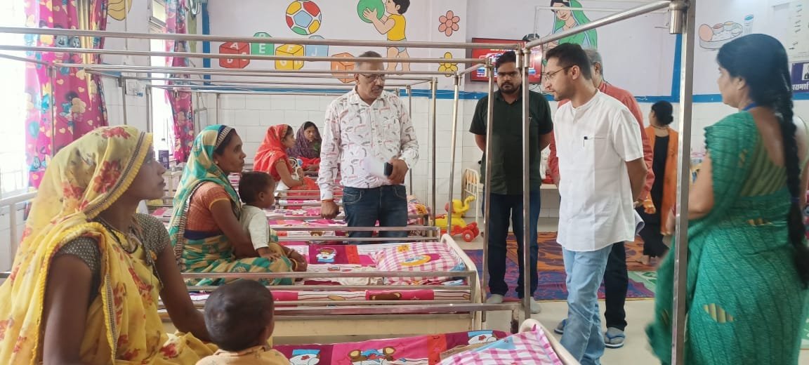 हरदा कलेक्टर ने किया जिला अस्पताल का औचक निरीक्षण, टायलेट में सफाई नही पाये जाने पर जताई नाराजगी