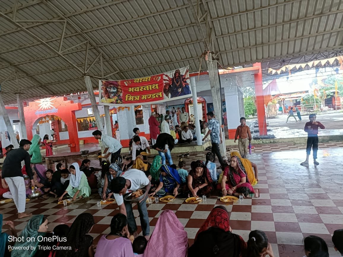 जनसहयोग से विशाल भंडारे का आयोजन हुआ
