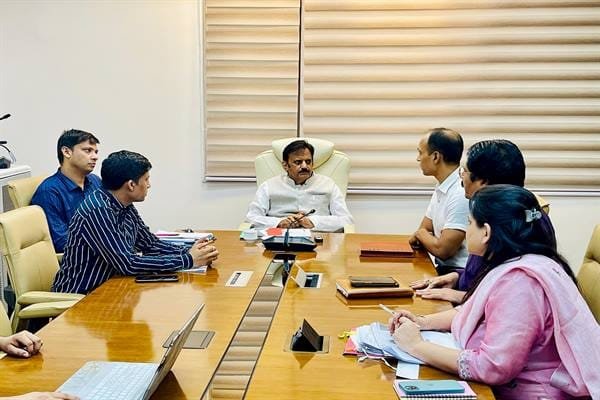 अंगदान प्रक्रिया को जन-सुविधाजनक बनायें: उप-मुख्यमंत्री श्री शुक्ल