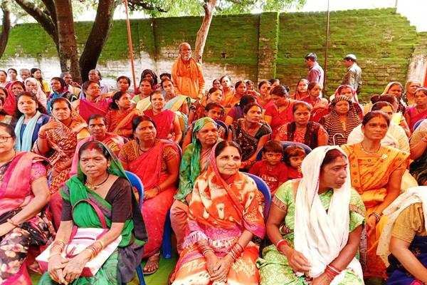 महिलाओं को विभिन्न कलाओं में पारंगत कर उन्हें रोजगार से जोड़ा जाएगा – मंत्री संपतिया उइके