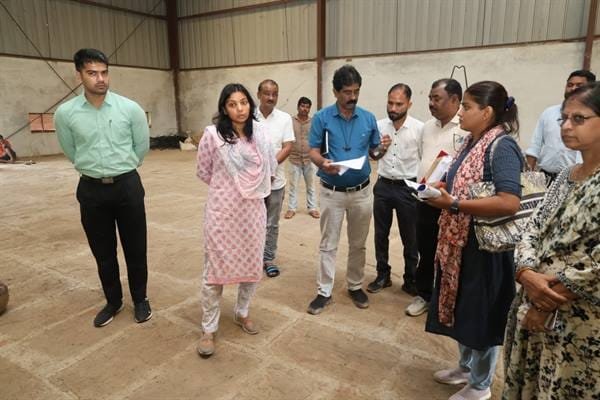 कलेक्टर ने किया मूंग उपार्जन केन्द्रों का आकस्मिक निरीक्षण