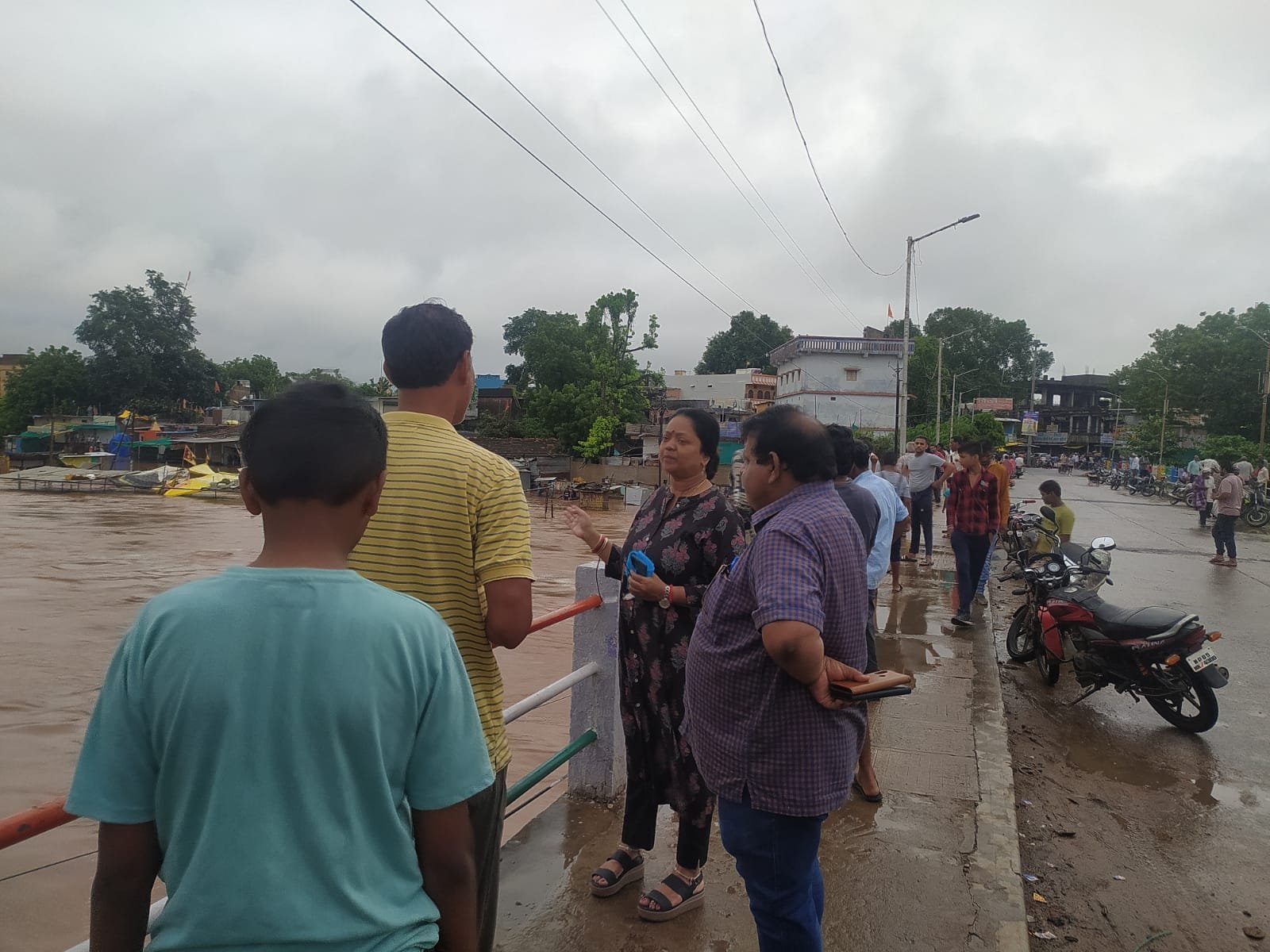 भारी बारिश के चलते कलेक्टर ने दिए सभी अधिकारियों को अलर्ट मोड पर काम करने के निर्देश
