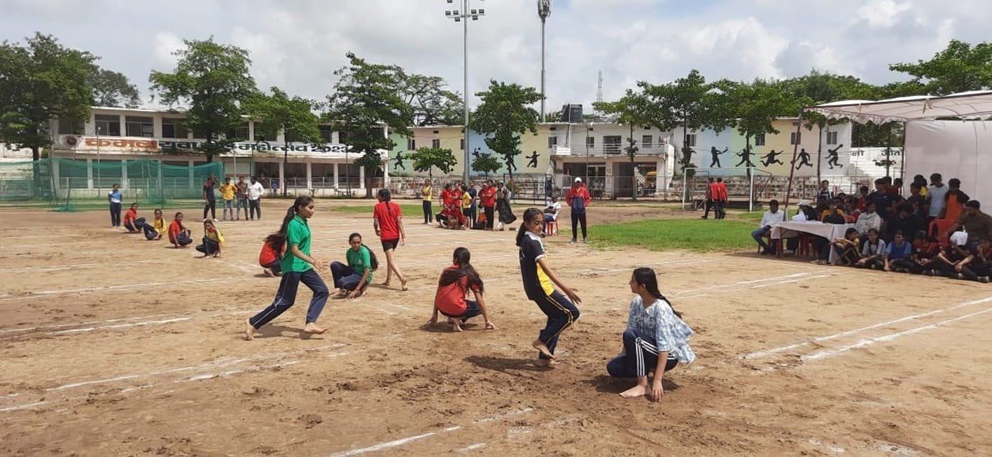 नेहरू स्टेडियम में हुई जिला स्तरीय खो-खो प्रतियोगिता
