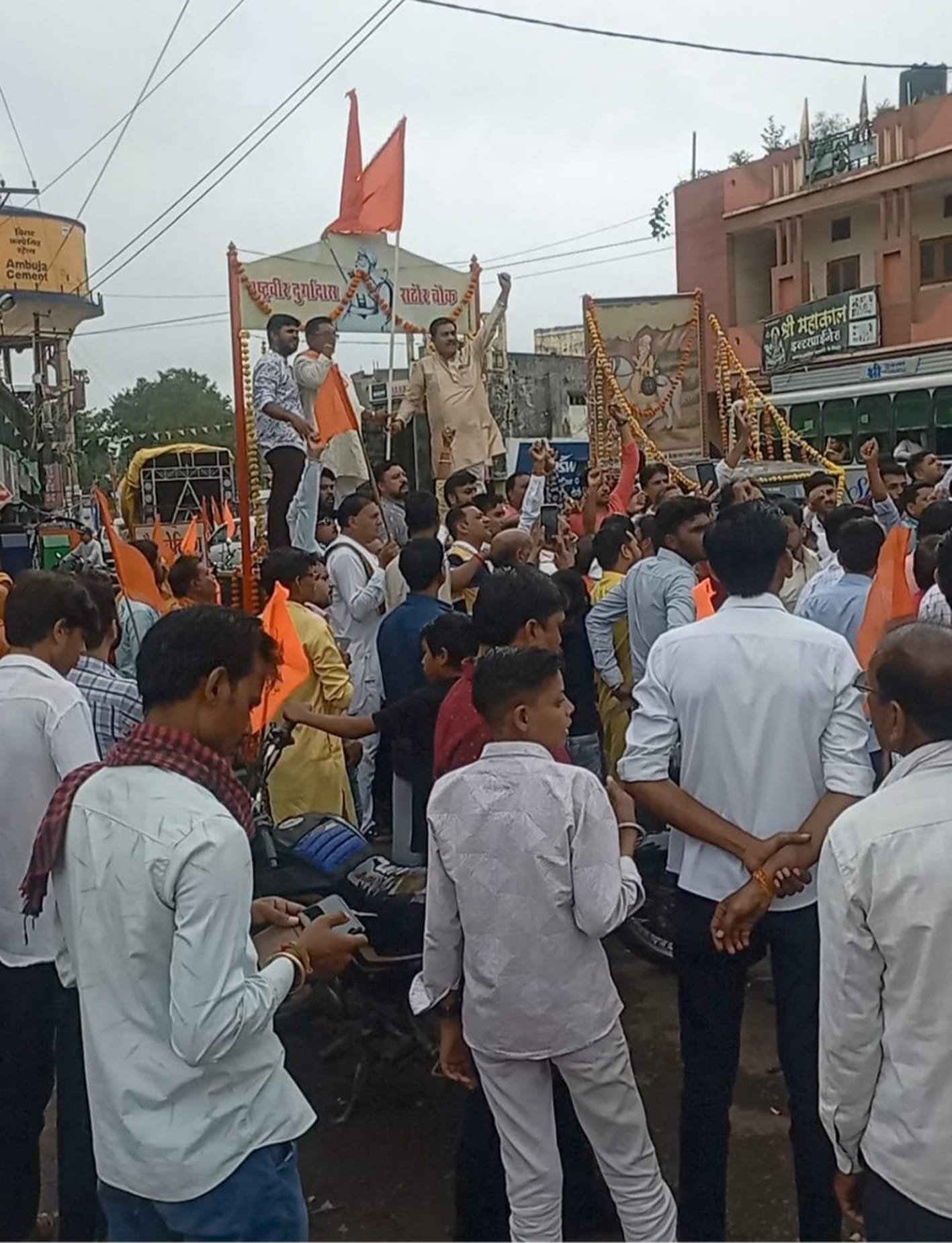 रक्तदान कर मनाई  वीर शिरोमणि दुर्गादास राठौर की जयंती