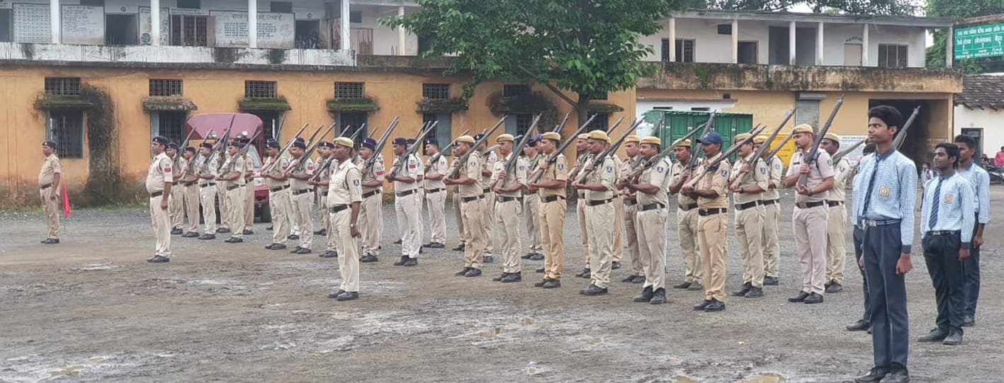 स्वतंत्रता दिवस की तैयारियां में जुटा पुलिस बल