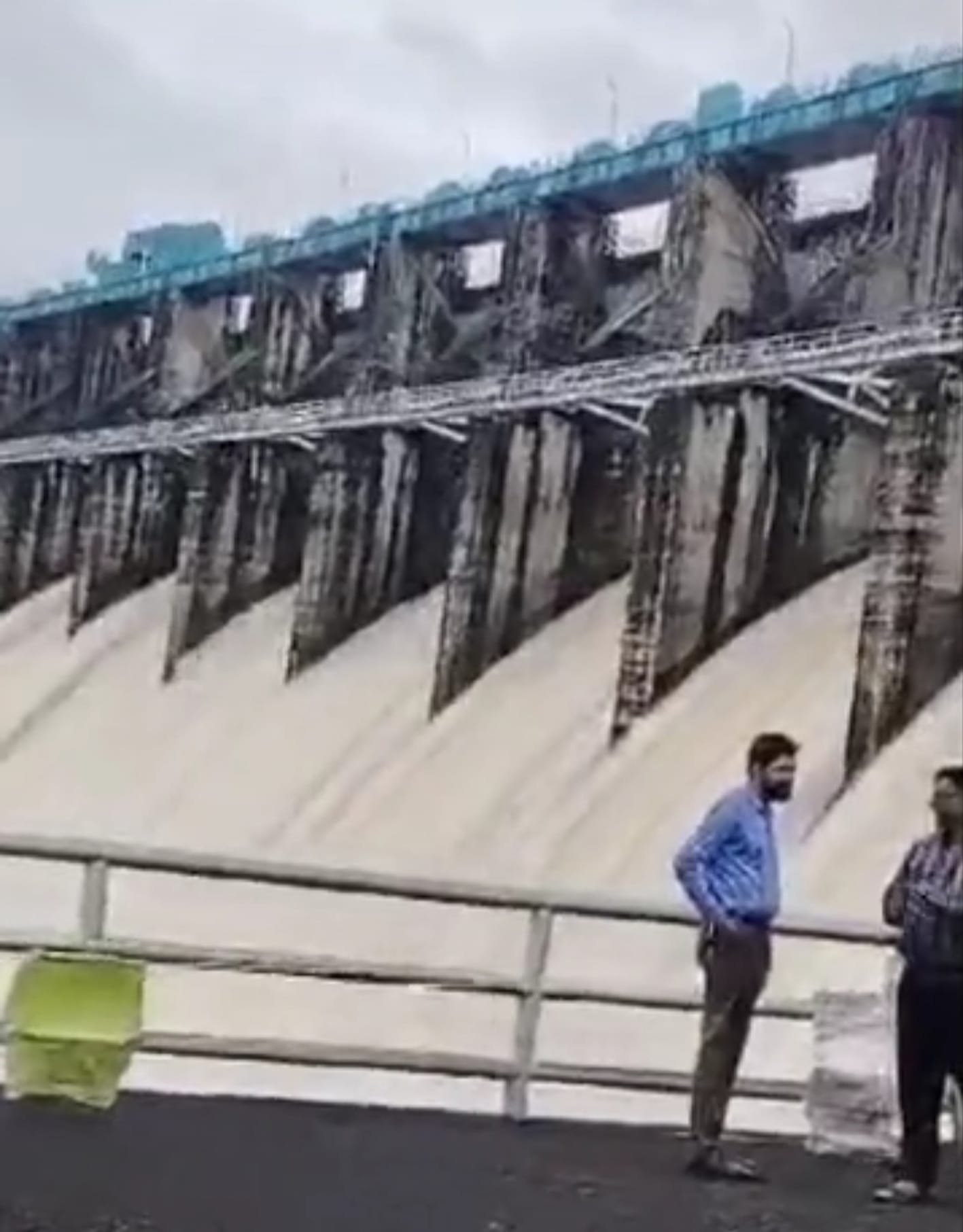 तवा डेम के 9 गेट 5 फीट तक खोले, 72 हजार क्यूसेक पानी छोड़ा जा रहा