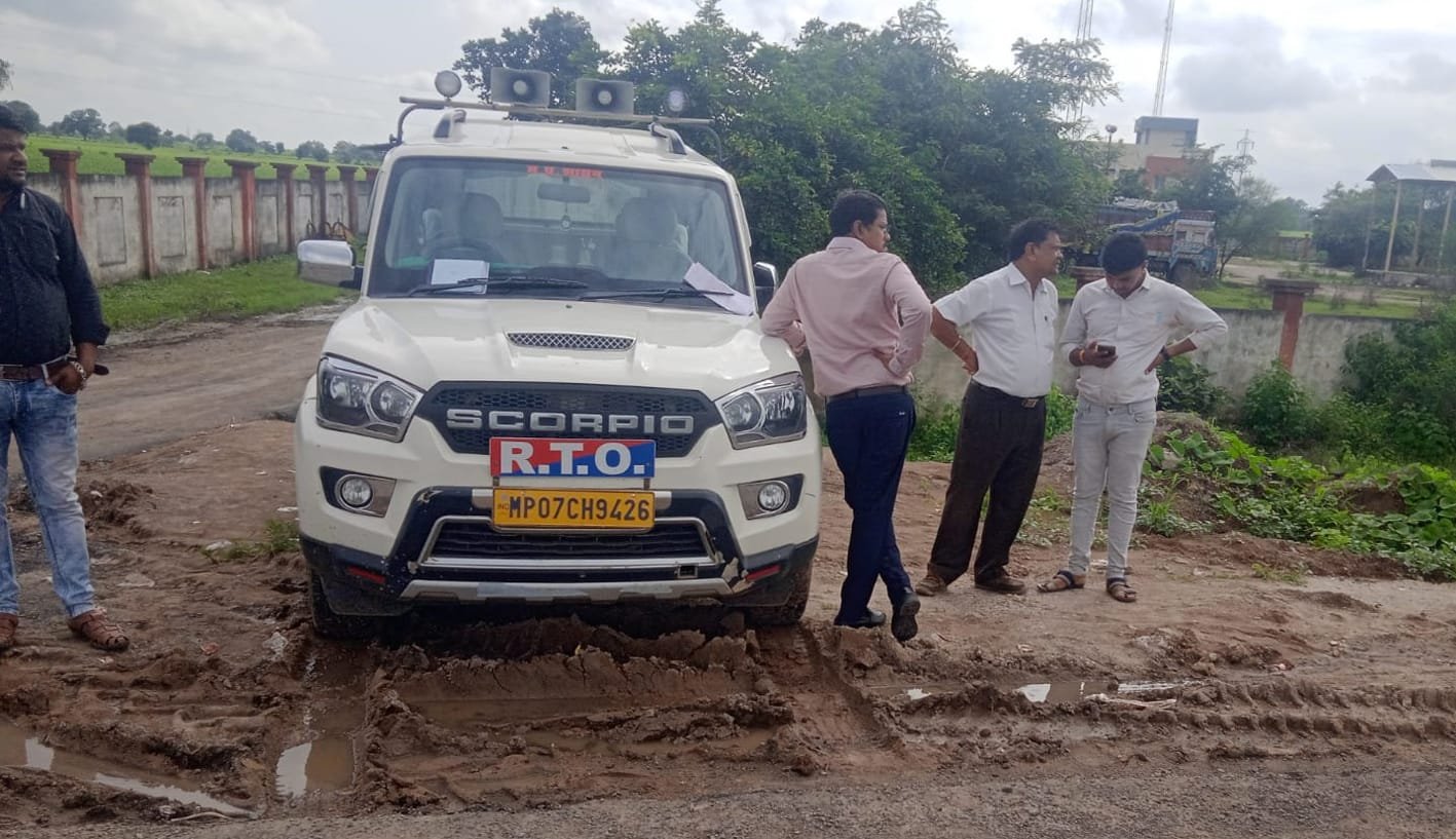 यात्रि बसों पर की कार्यवाही, काटे चालान