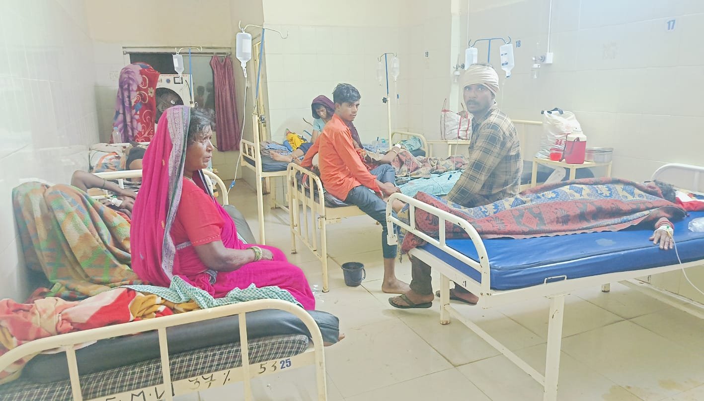 जिला अस्पताल में भर्ती उल्टी-दस्त के ६ मरीज