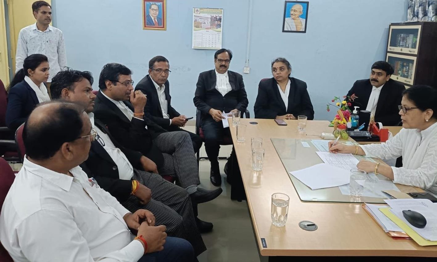 नेशनल लोक अदालत को लेकर हुई बैठक  