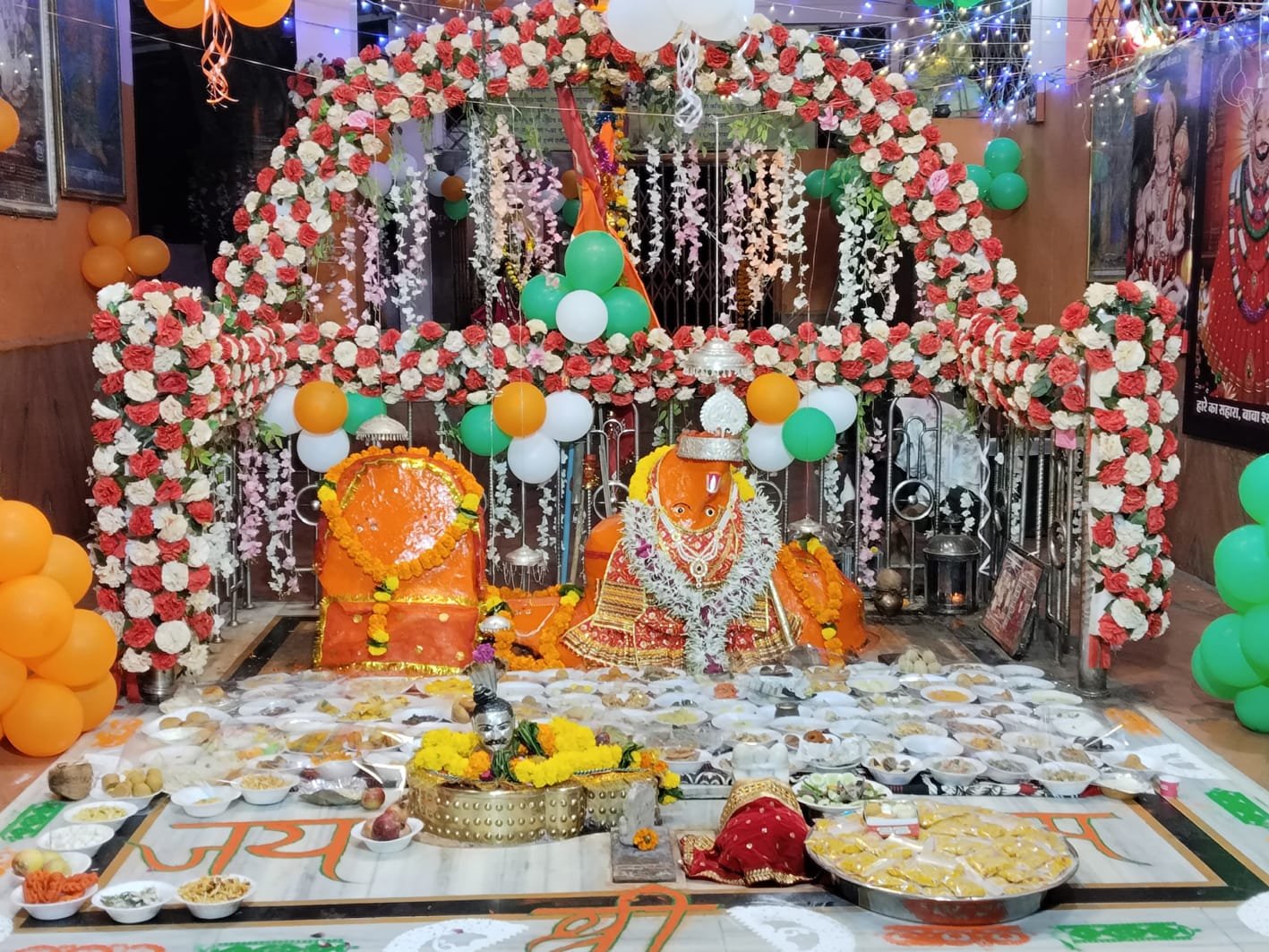 श्री खेड़ापति हनुमान जी को लगाया 56 भोग