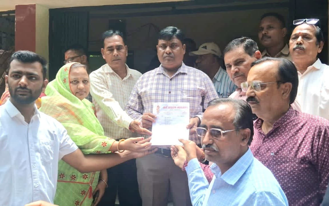 सर्व ब्राम्हण समाज ने धामनोद पुलिस पर लगाए आरोप, एसडीएम और एसडीओपी को दिया ज्ञापन
