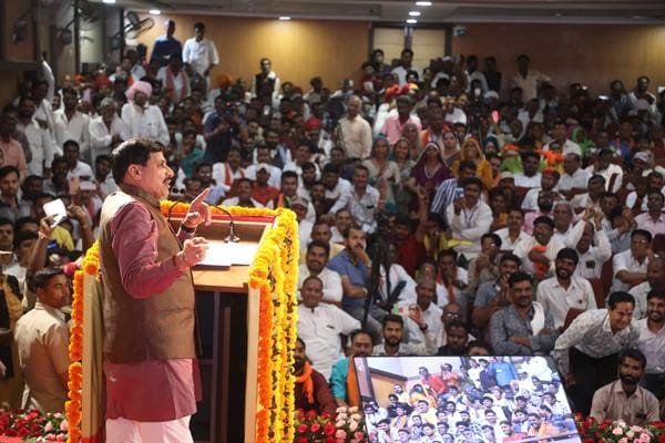 शिक्षा और कॅरियर निर्माण के लिए समाज के युवाओं को देंगे सभी सुविधाएं : मुख्यमंत्री डॉ. यादव
