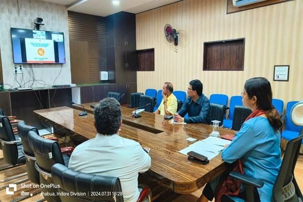 मुख्य सचिव द्वारा आभार सह उपहार कार्यक्रम की तैयारियों की समीक्षा के संबध में वीडियो कांफ्रेंसिंग आयोजित