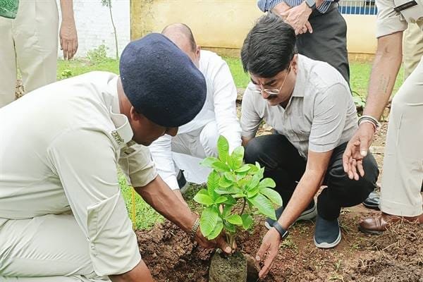 स्वास्थ्य राज्यमंत्री श्री पटेल जिला जेल में स्वास्थ्य राज्यमंत्री के मुख्य आतिथ्य में सम्पन्न हुआ जनमाष्टमी पर्व कार्यक्रम