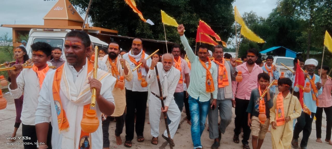 अल्बी बाबा जन कल्याण समिति के तत्वाधान में सांगाखेड़ा से सिद्ध बाबा तक निकली गई कावड़ यात्रा