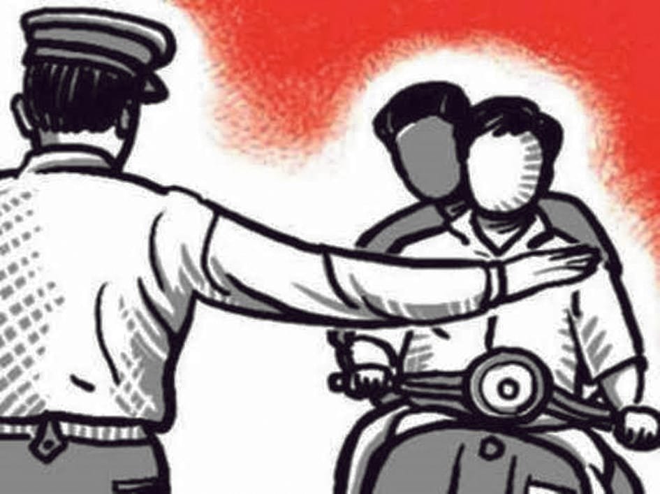 वो देखो बलि का बकरा आ रहा है…