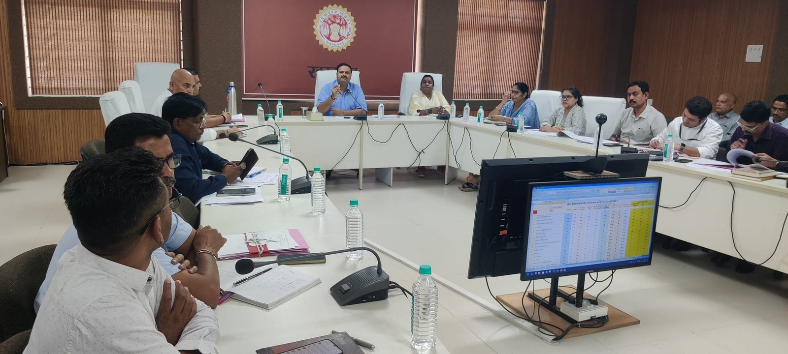 टीएल बैठक में कलेक्टर ने की समय सीमा प्रकरणों की समीक्षा