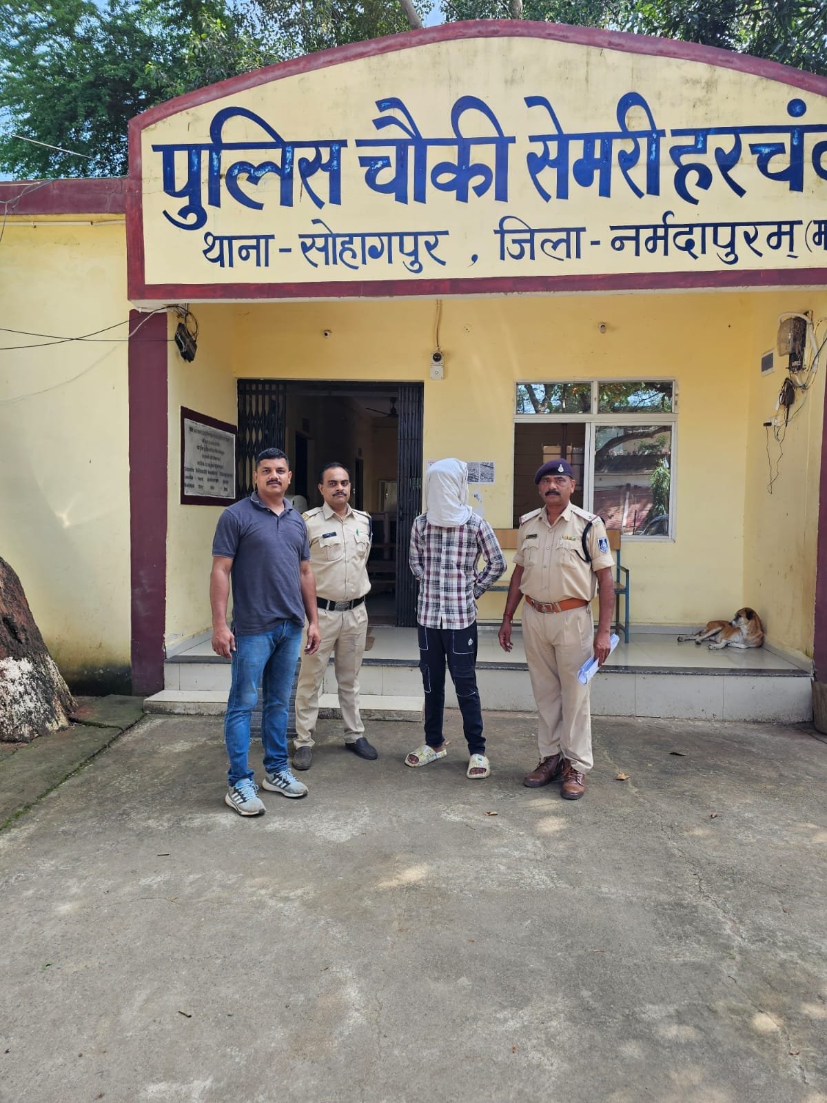 किराना दुकान में हुई चोरी का पुलिस ने किया खुलासा