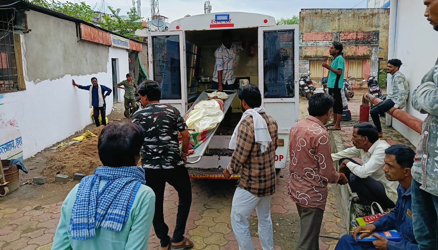 ट्रेन से कटकर युवक ने की खुदखुशी
