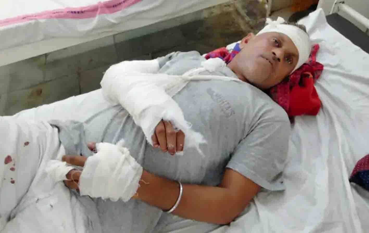 पड़ोसी ने किया युवक पर कुल्हाड़ी से हमला