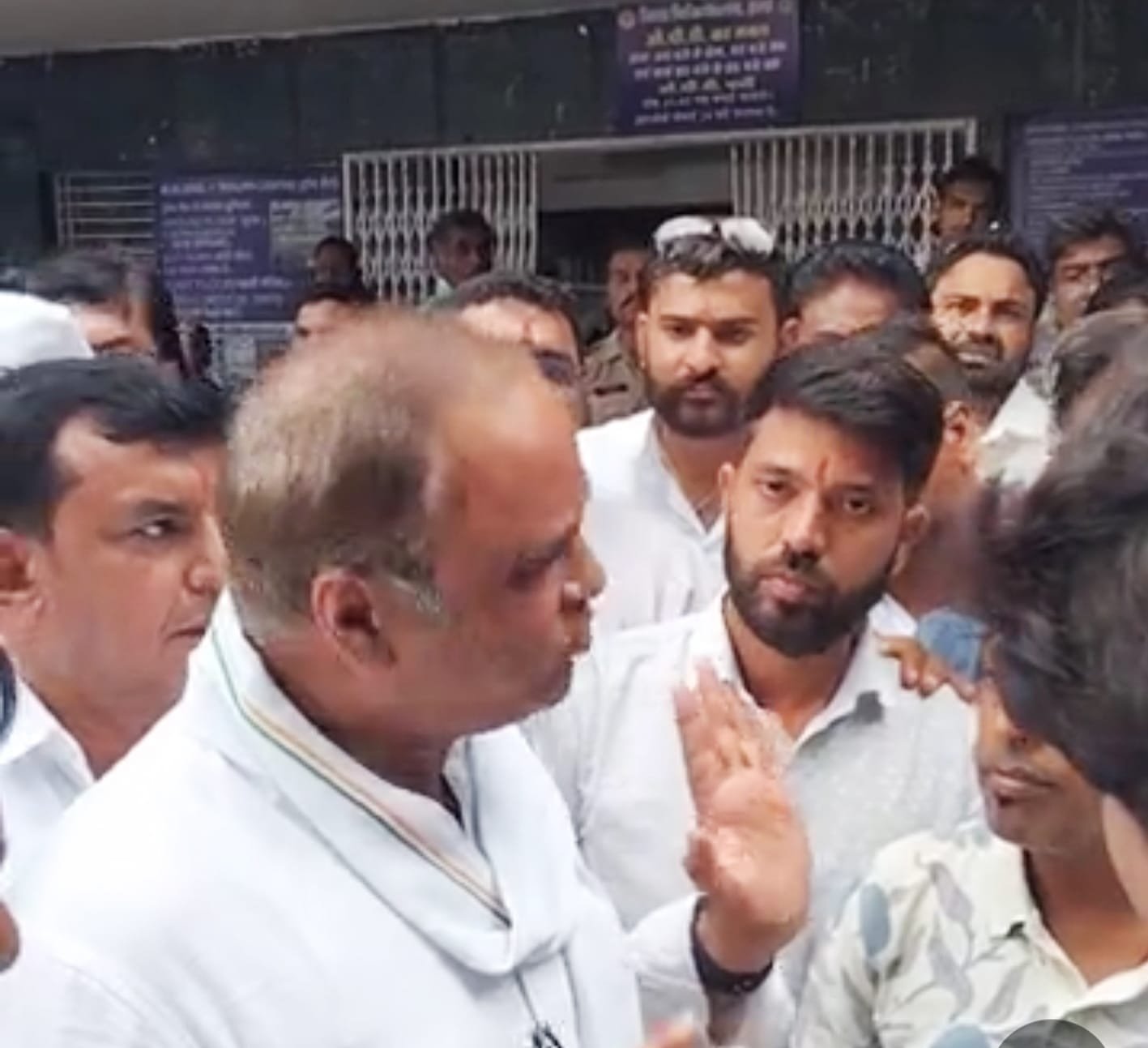 प्रदेश में महिलाओं और बेटियों पर अत्याचार की घटनाएं बढ़ रही : अरूण यादव