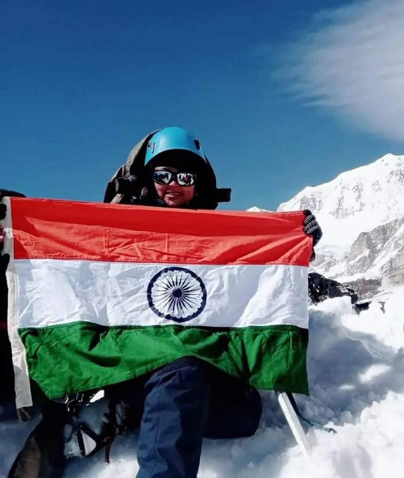 नरबदिया ने मुंह से चित्रकारी कर साबित कर दिया, तकदीर उनकी भी होती है जिनके हाथ नहीं होते