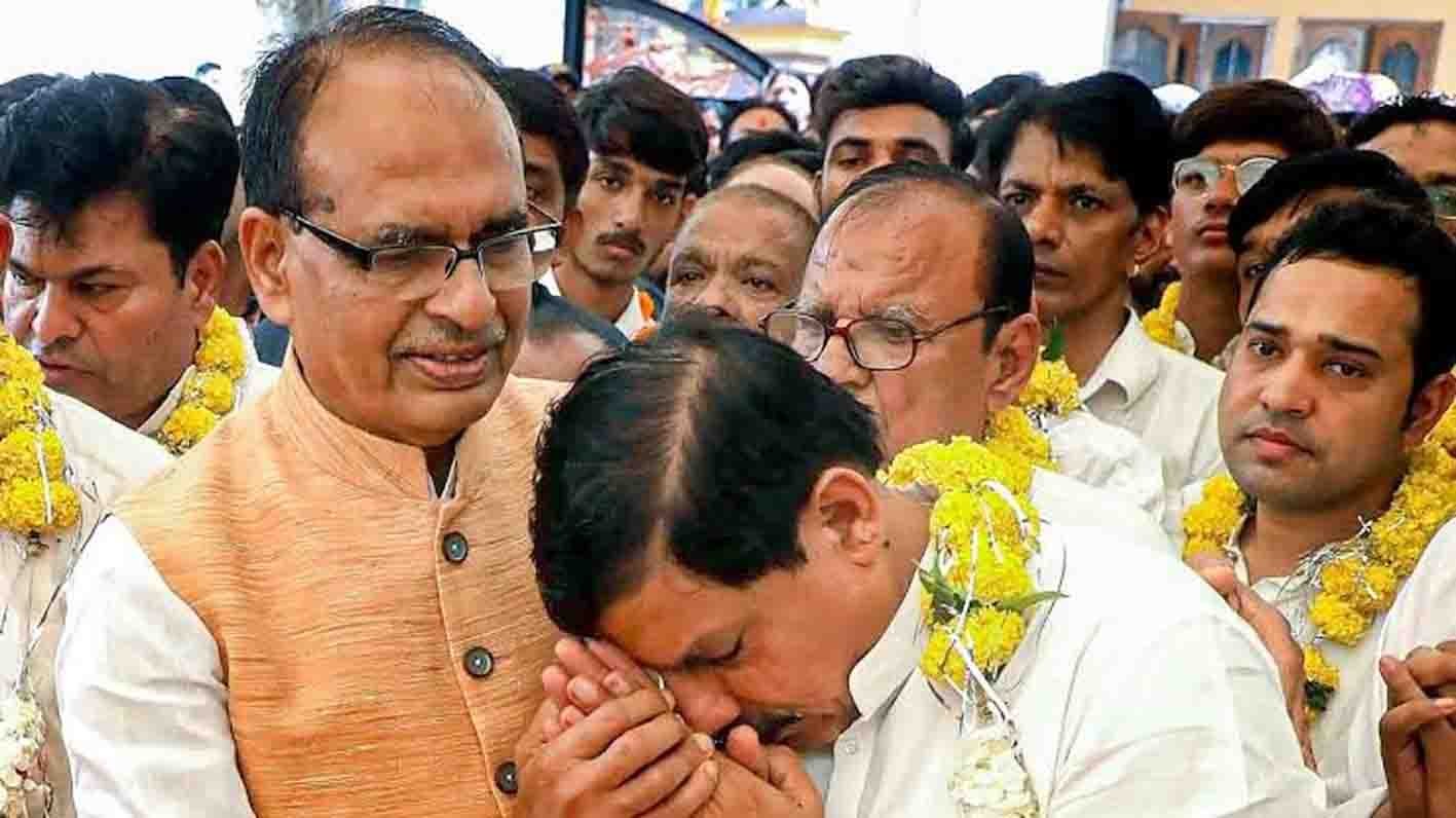 पंचतत्व में विलीन हुए मुख्यमंत्री के पिता पूनमचंद यादव
