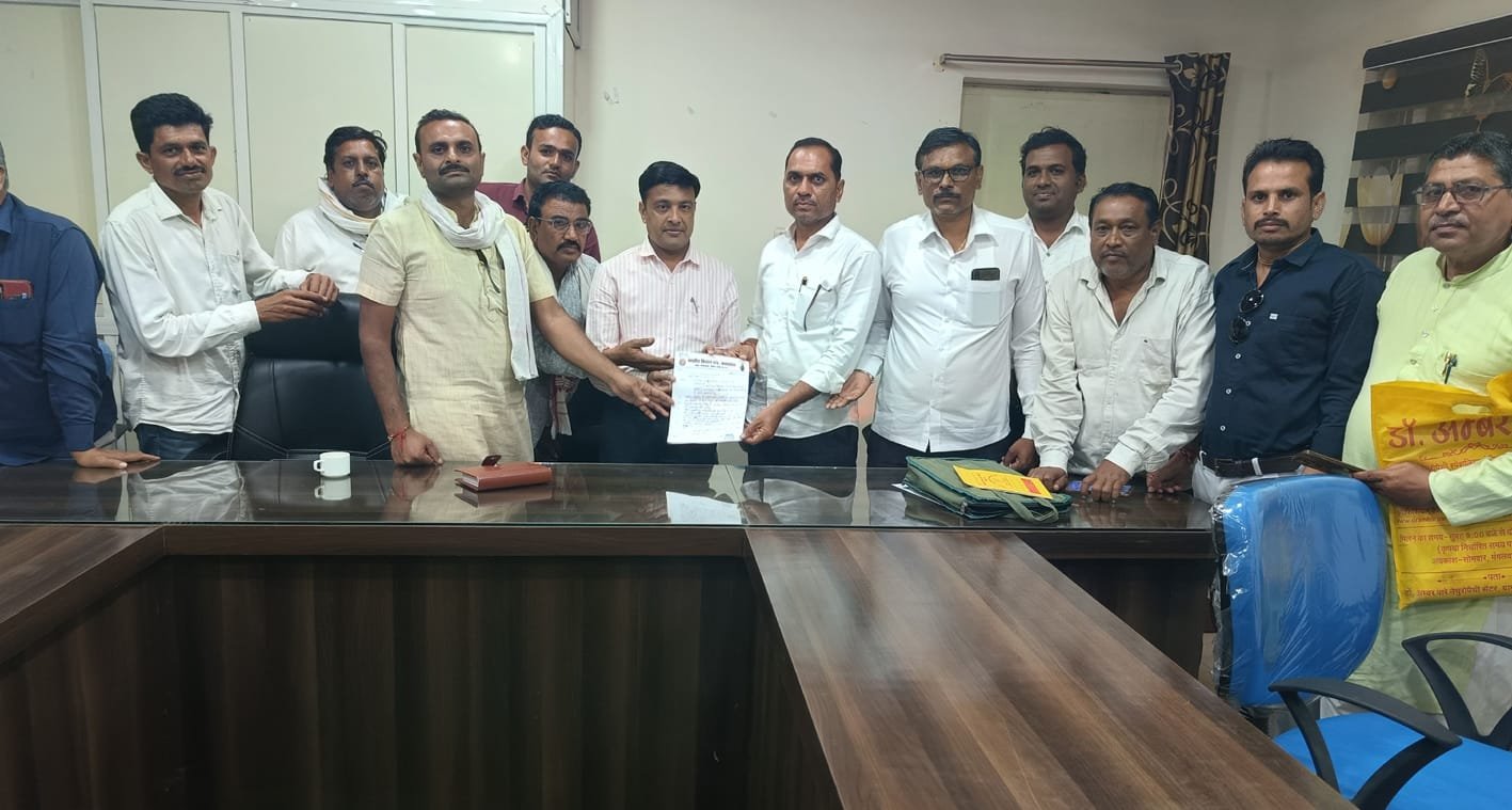 डीएपी की किल्लत, किसान परेशान-भाकिसं ने कृषि उपसंचालक को सौंपा ज्ञापन