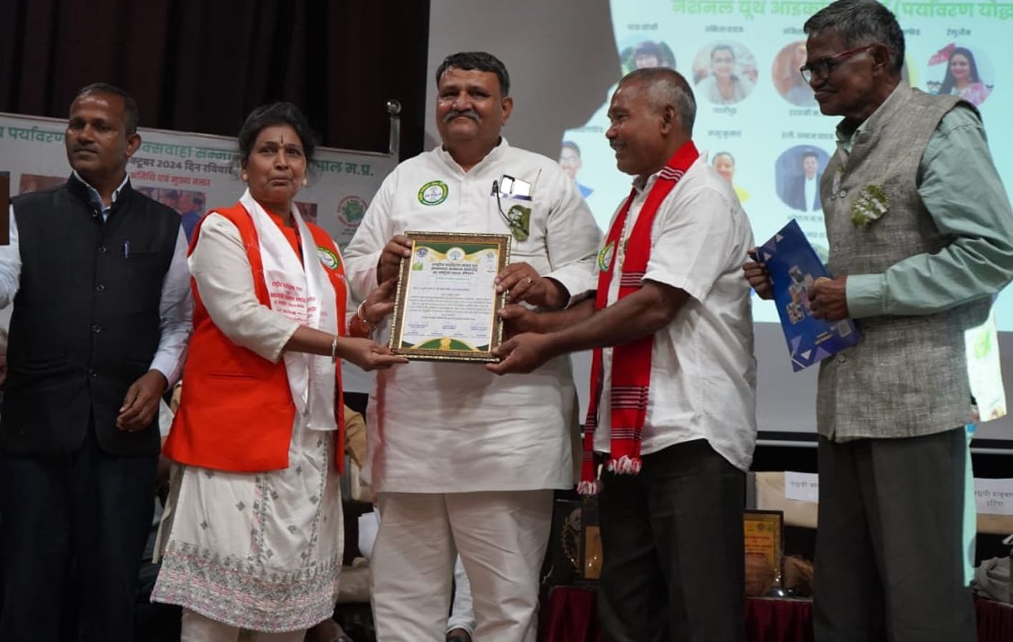 पर्यावरण योद्धा पुरस्कार से सम्मानित हुई गीता पांडे