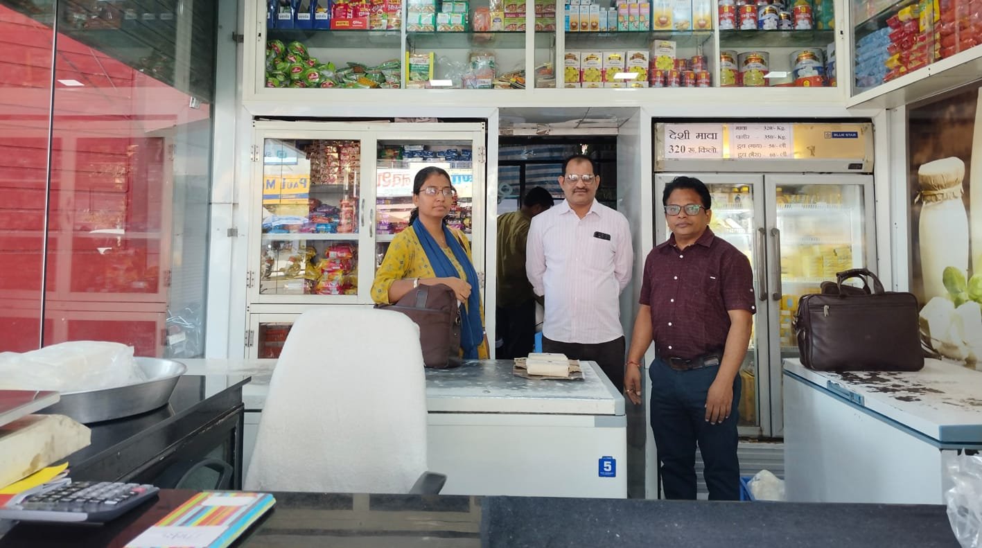 खाद्य पदार्थों के सैम्पल लिए