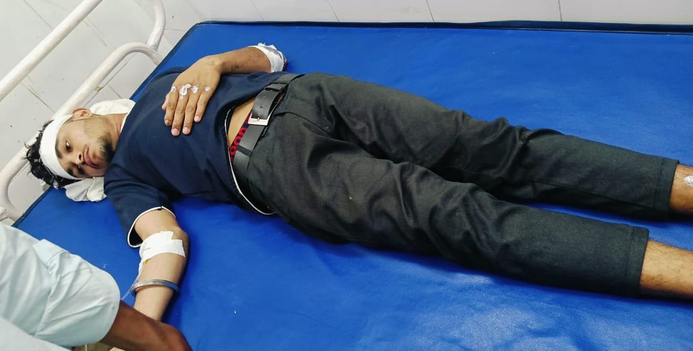 अलग-अलग सड़क हादसों में चार घायल