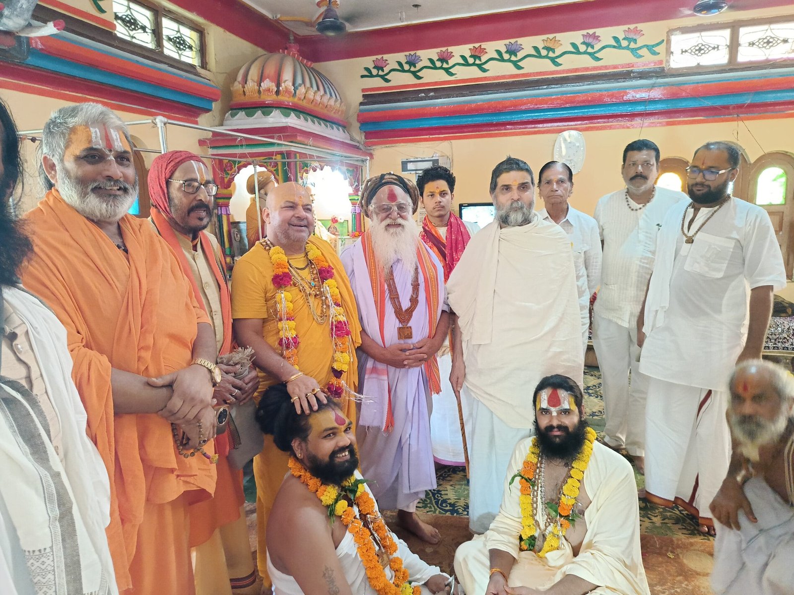 अयोध्या से पधारे संतों का शाल-श्रीफल देकर किया सम्मान
