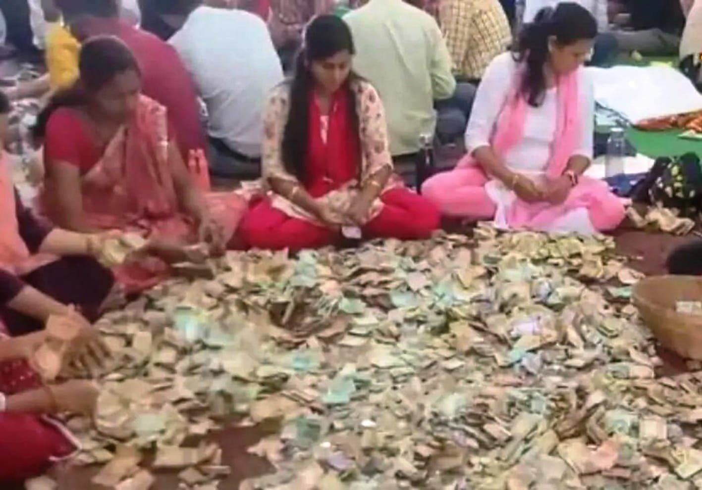 टेकरी पर नवरात्र के बाद खुली दान पेटियां, 9 दिन में 45 लाख से ज्यादा का दान