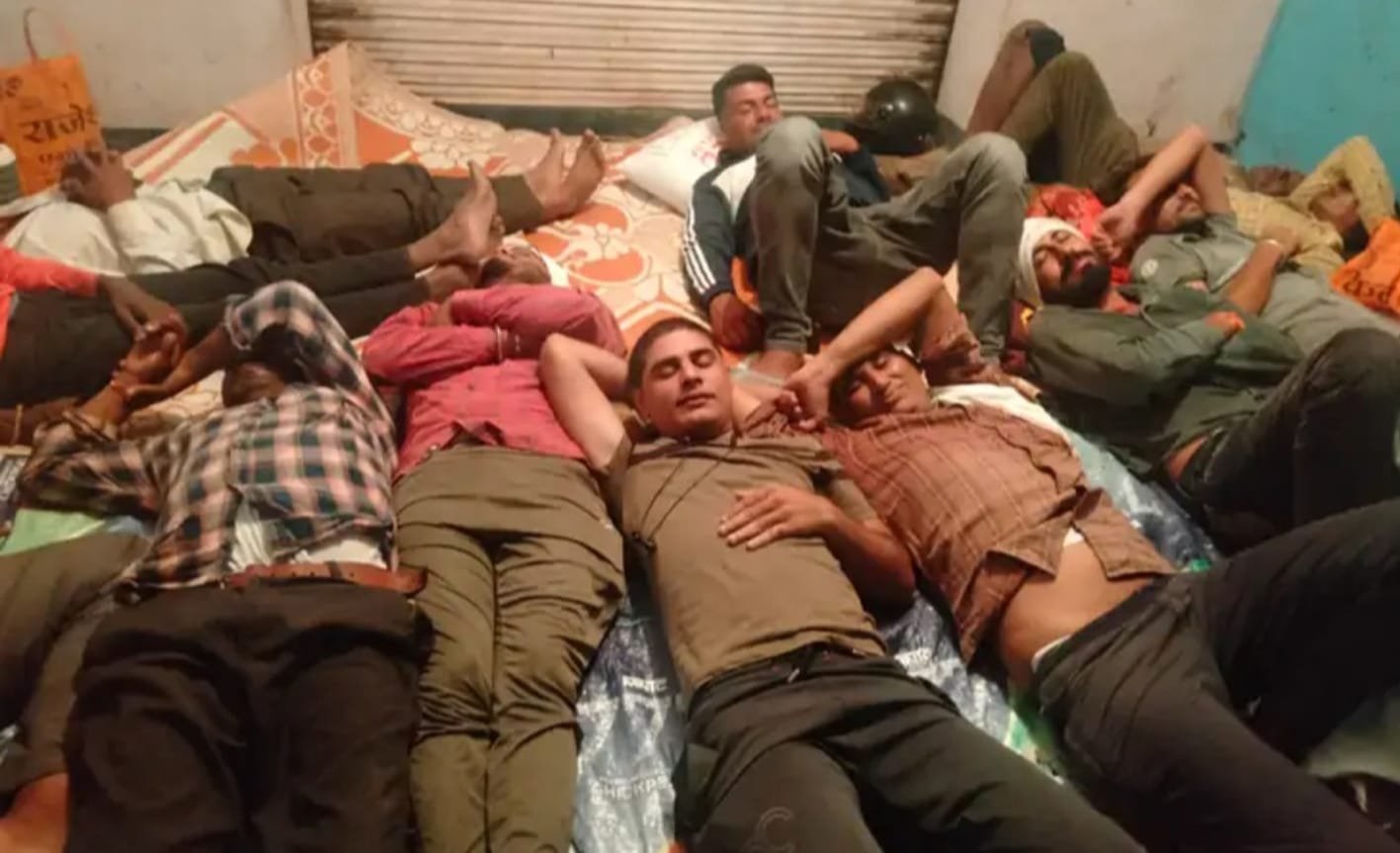 किसानों की मशक्कत-