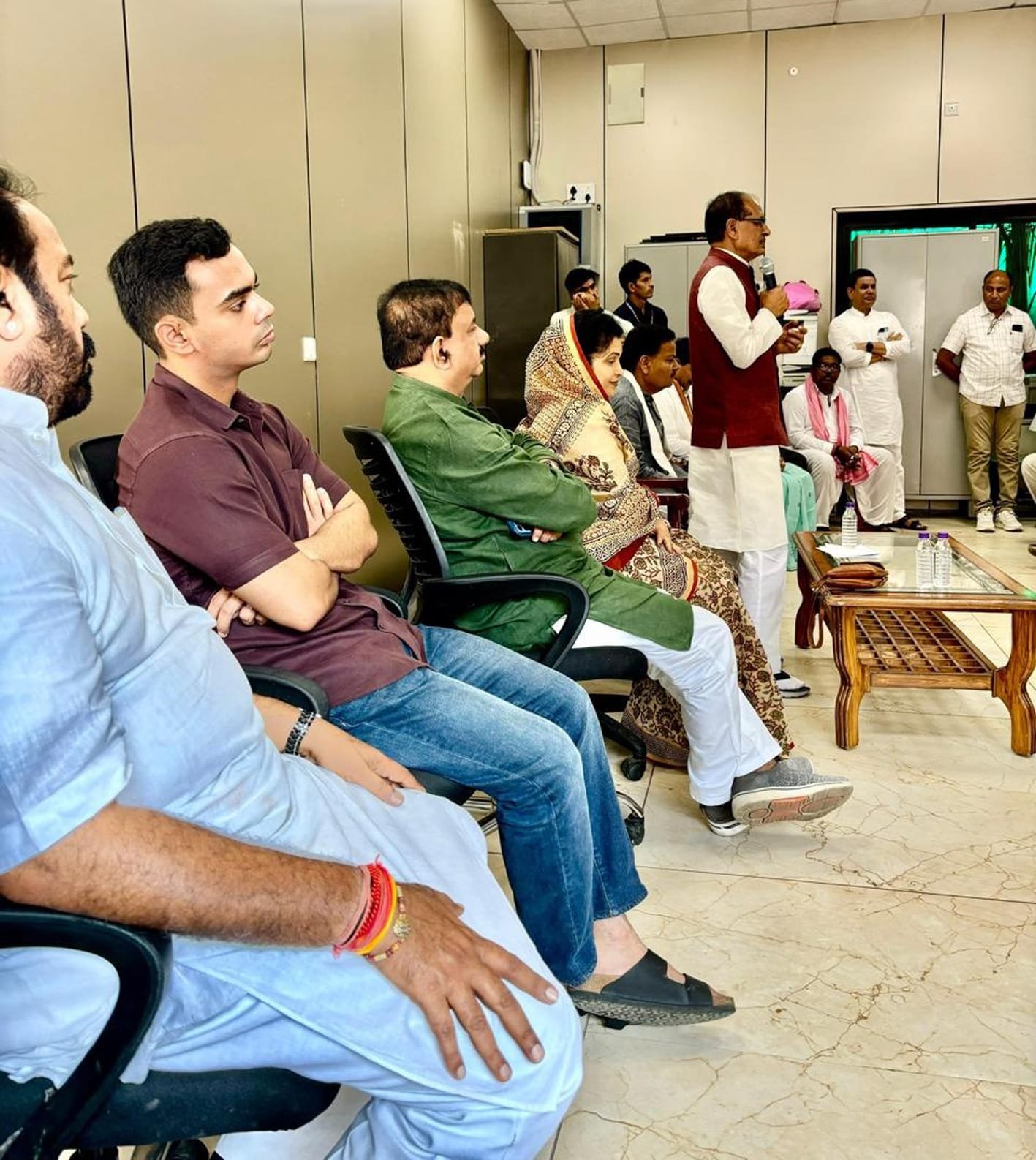 बुधनी विधानसभा उपचुनावभाजपा-कांग्रेस के साथ सपा मैदान में, तुला राशि के प्रत्याशियों का जोर
