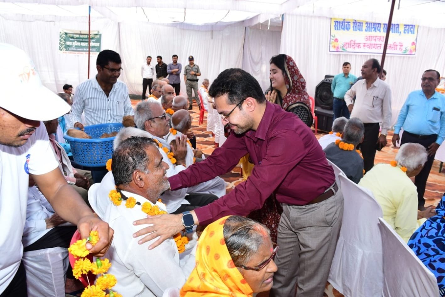 अंतर्राष्ट्रीय वृद्धजन दिवस पर बुजुर्गों का किया सम्मान