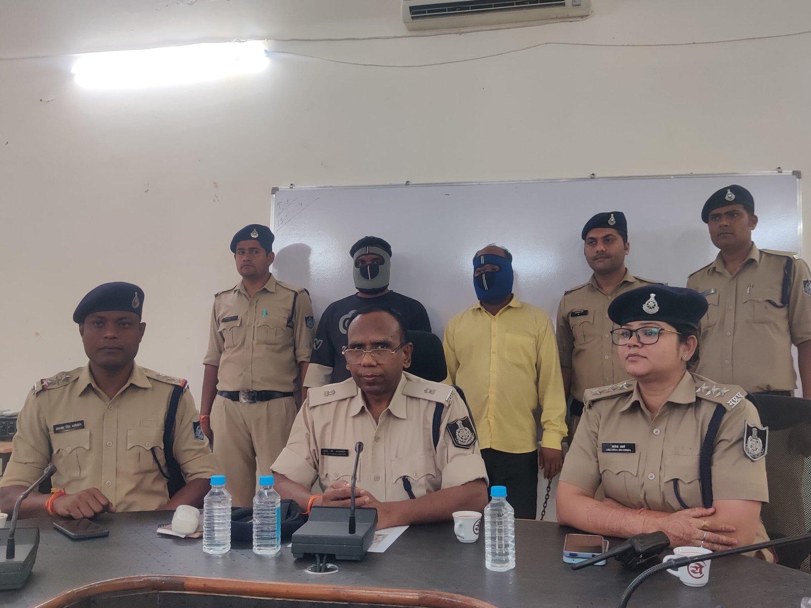 पुलिस ने 2 आदतन अपराधियों को किया गिरफ्तार:- उडीसा से गांजा ला कर हरदा में बेचने की फिराक में थे आरोपी