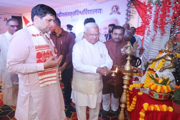 प्रतियोगिता में भाग लेने से मिलता है नया जोश और मनोबल : राज्यपाल श्री पटेल
