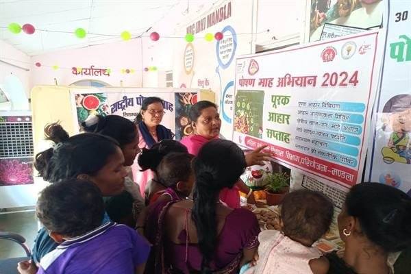 जिला चिकित्सालय मण्डला के पोषण पुर्नवास केन्द्र में पोषण दिवस मनाया