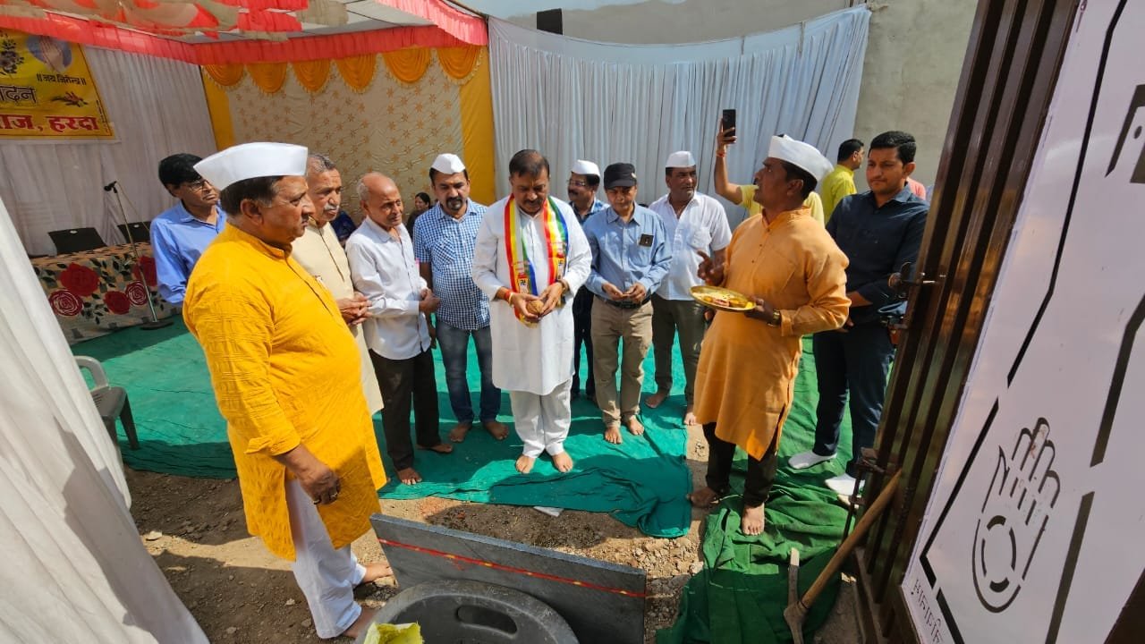 विधायक दोगने ने सामुदायिक भवन निर्माण का किया भूमिपूजन
