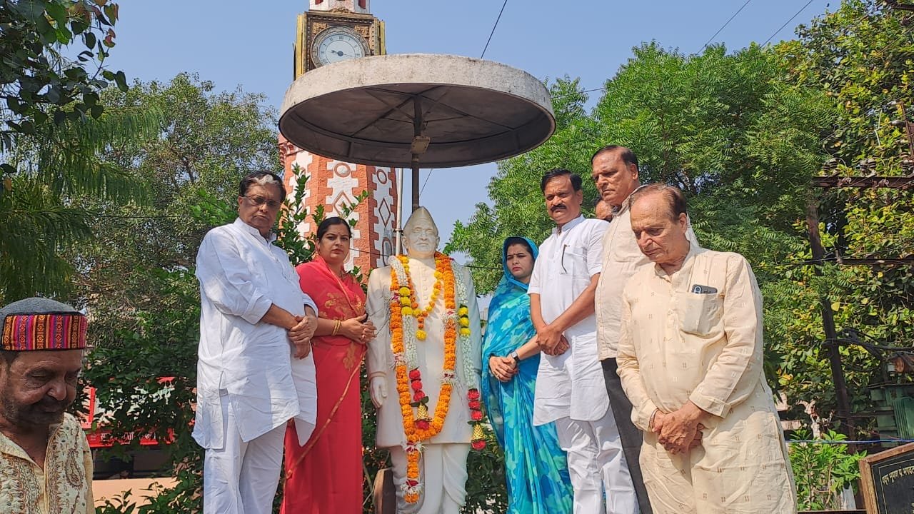 पूर्व मुख्यमंत्री विकासपुरुष स्वर्गीय मंडलोई जी की पुण्यतिथि पर उन्हें याद किया गया